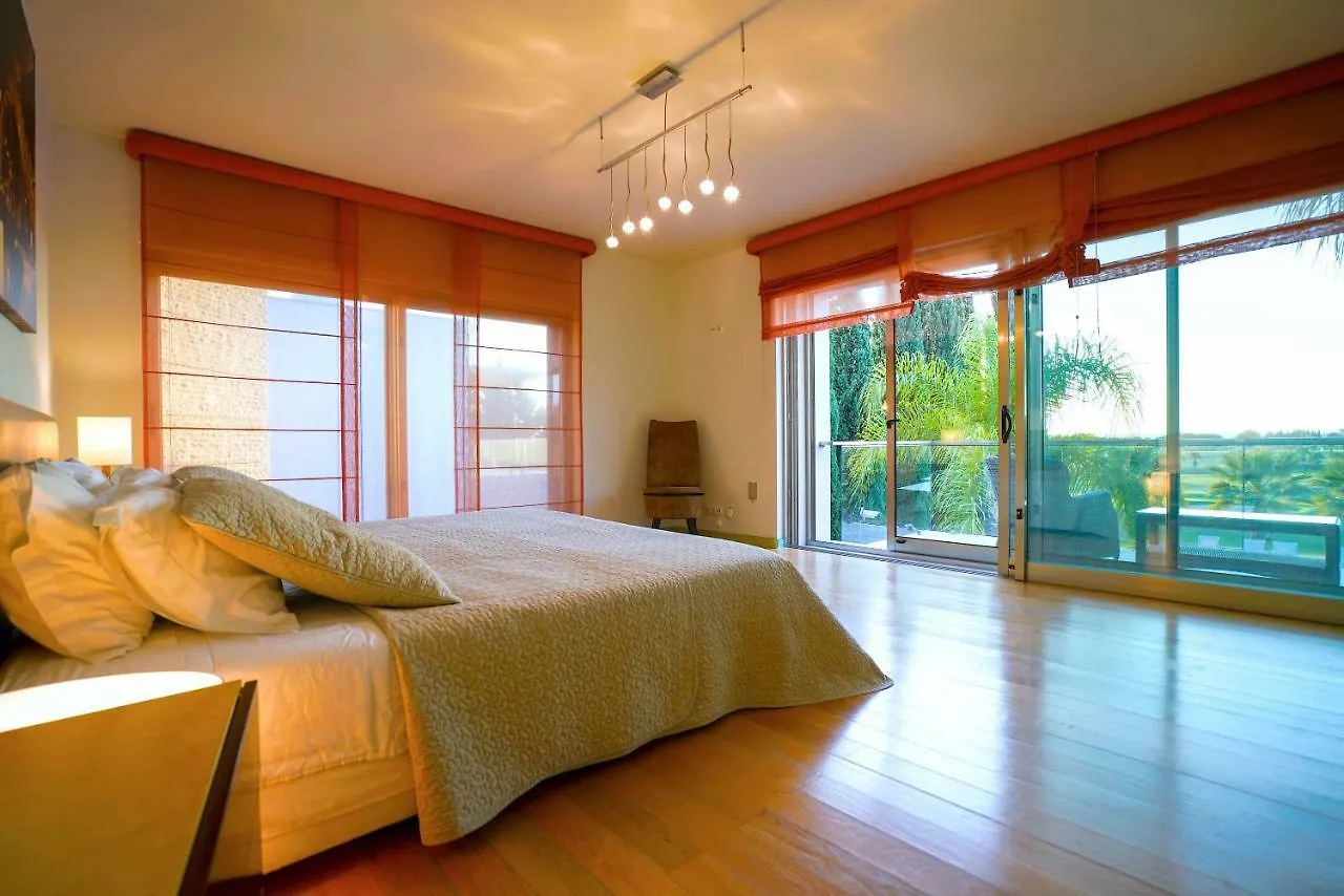 Villa Laguna Golf-Frente Ao Laguna Golf Holiday home Vilamoura
